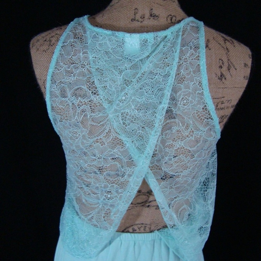 **NWOT Victoria Secret Cross Over Back - Picture 3 of 6